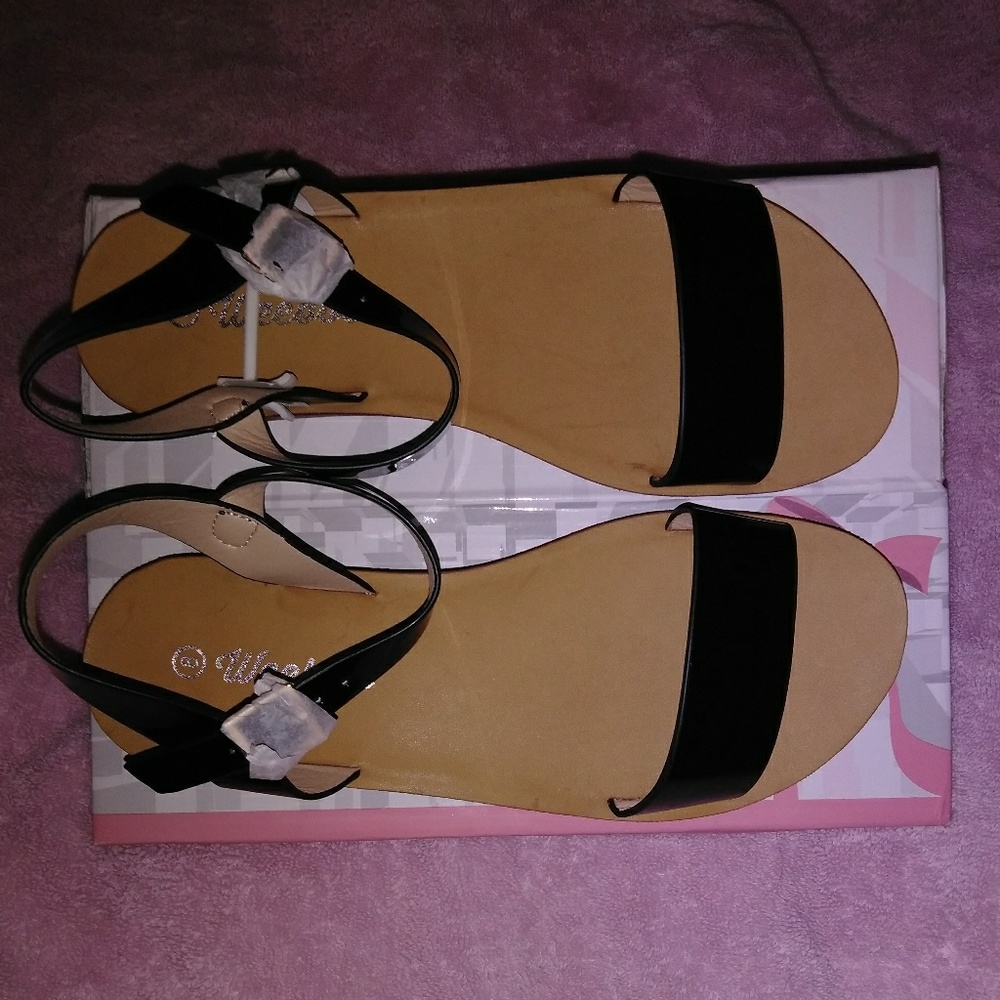 Weebo black buckle flat heel sandles fashion